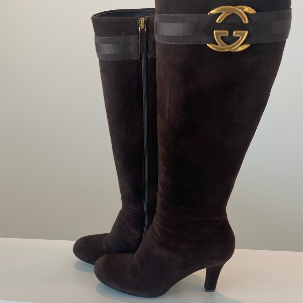 Gucci Women’s Brown Suede Heels with Double G Emblem